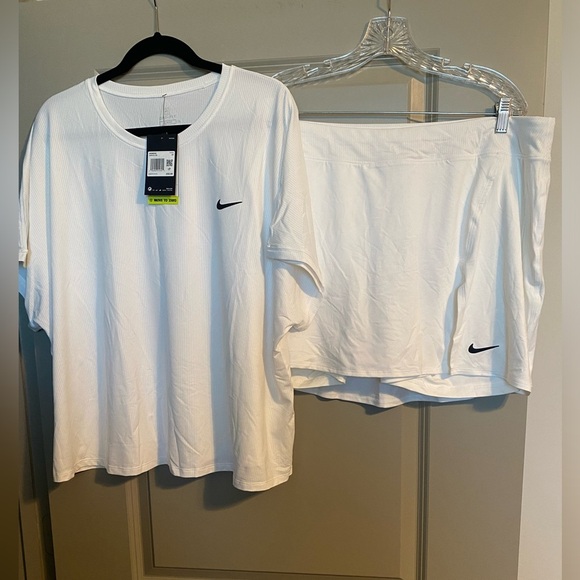 Nike Tops - Nike white tennis/pickle ball set
